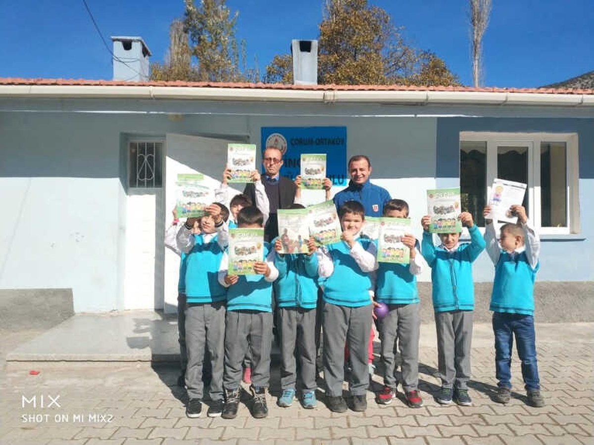 Jandarma Çocuklara Kitap Sevgisi Aşılıyor
