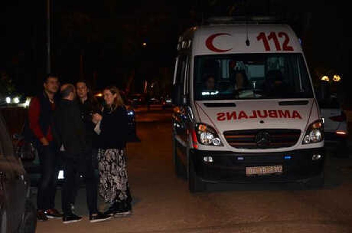 Kadıköy\'de 15 Katlı Binada Yangın