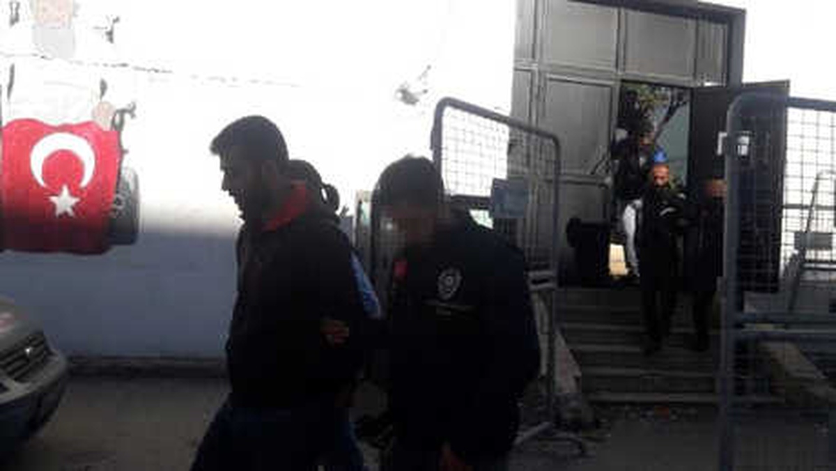 Kız Arkadaşını Ziyarete Geldi, Dövülüp Gasp Edilerek, Alıkonuldu