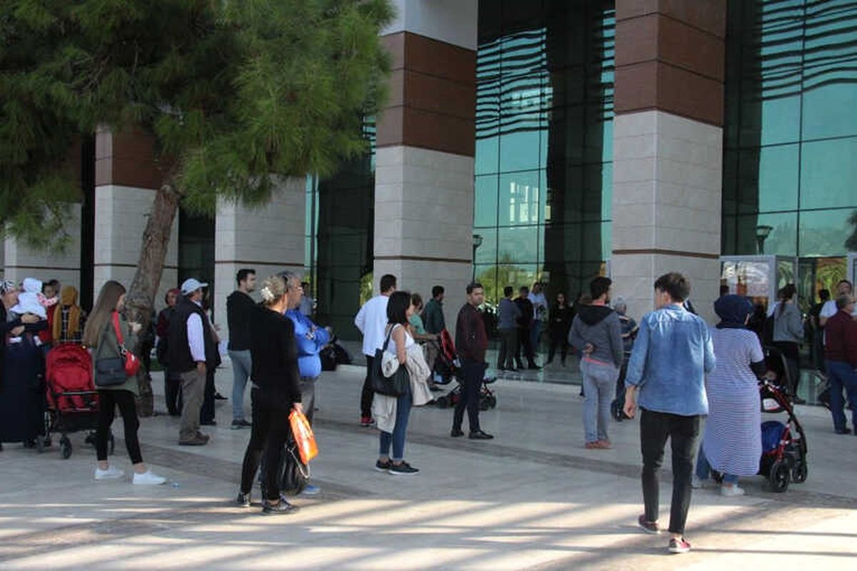 KPSS Ön Lisans Sınavına Geç Kalan Adayların Üzüntüsü