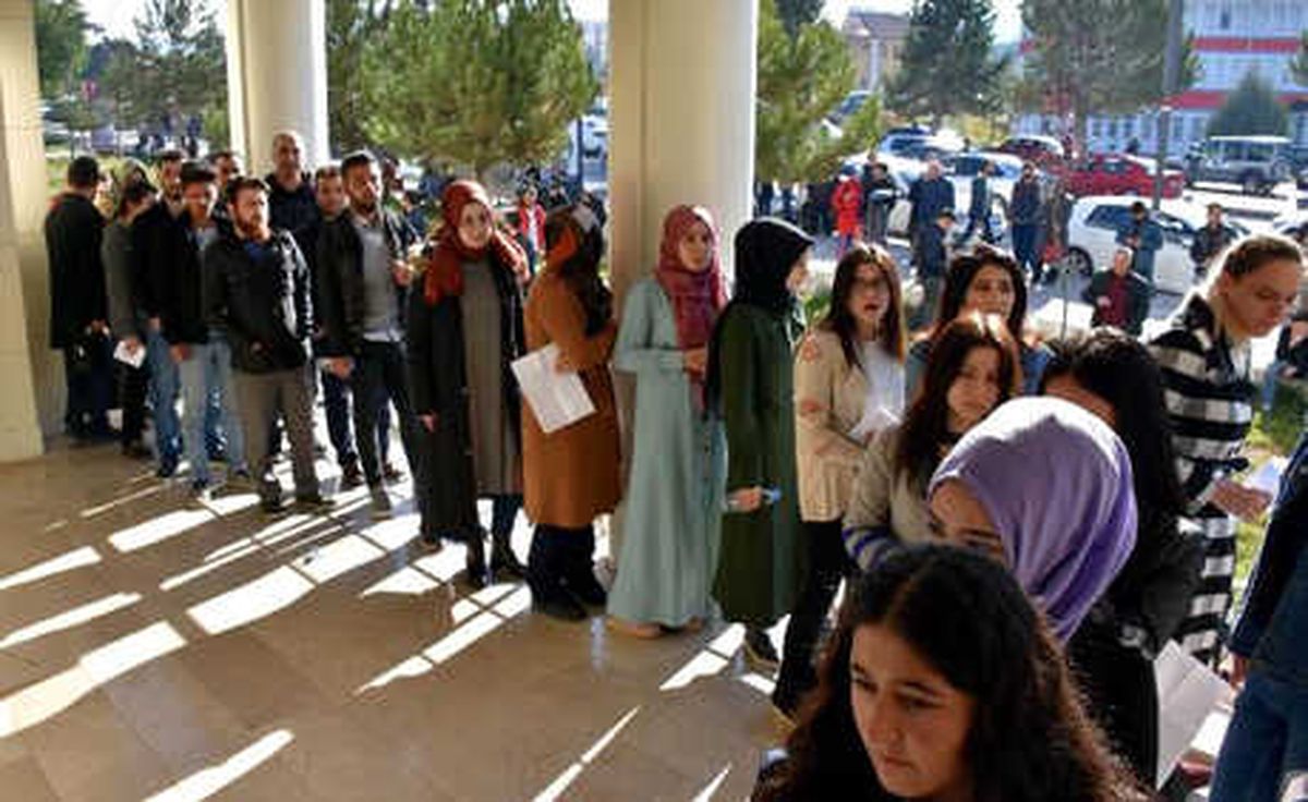 KPSS\'ye Geç Kalanlar Yine Kapıda Kaldı