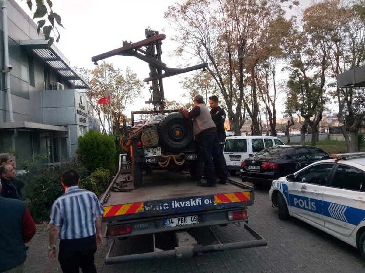 Maket Uçaksavarla Trafikte Seyreden Araç Sürücüsü Yakalandı