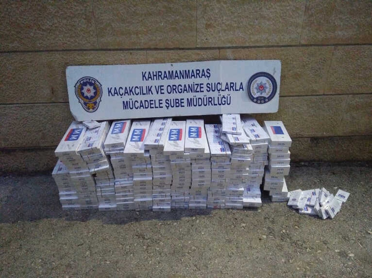 Pikabın Gizli Bölmesinden 3 Bin Paket Kaçak Sigara Çıktı