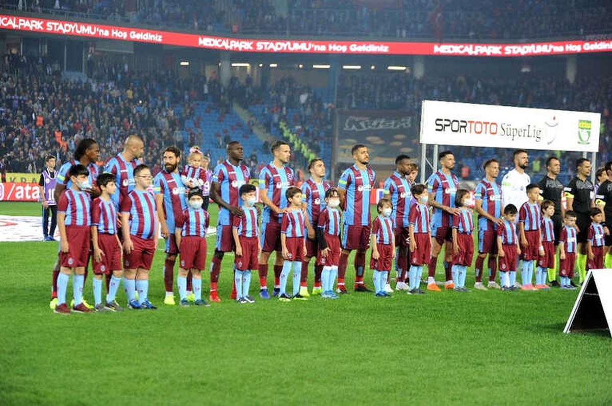 Spor Toto Süper Lig: Trabzonspor: 1 - Bursaspor: 0 (İlk Yarı)