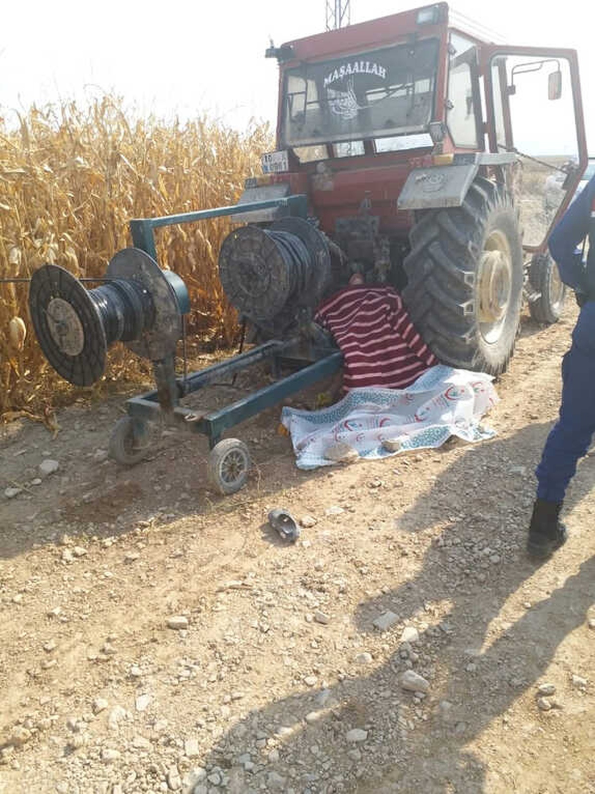 Sulama Borusu Toplayan Kadın, Makaraya Sıkışıp Can Verdi