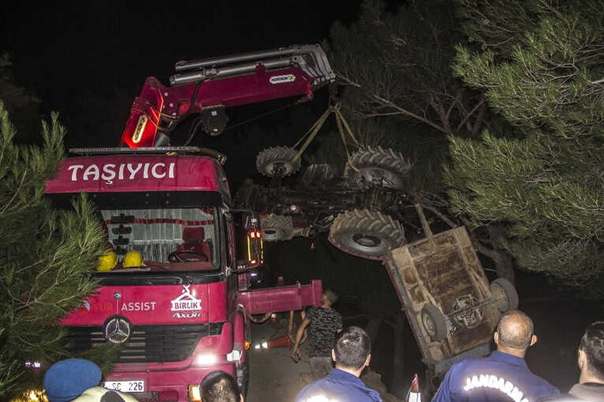 Traktör Uçuruma Yuvarlandı: 1 Ölü