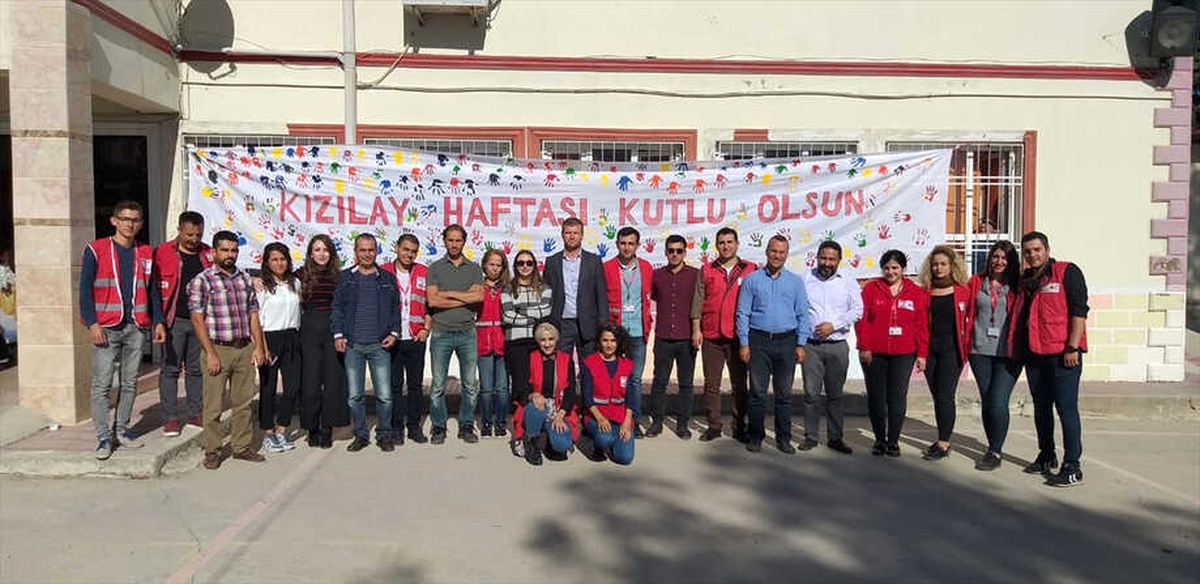 Uçurtmalar Gökyüzünü Renklendirdi