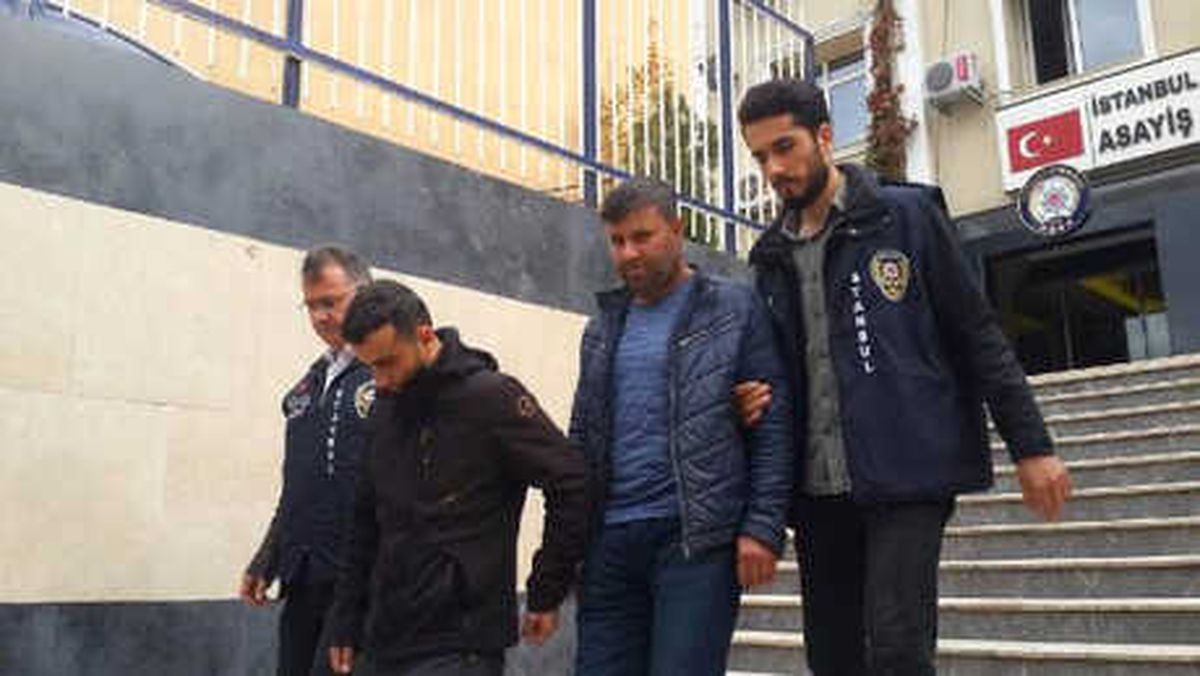 22 Bin Liralık Nargile Malzemesi Gasp Eden 5 Kişi Yakalandı