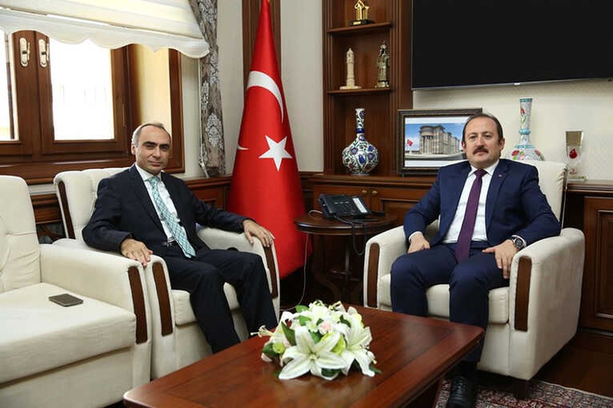 Adalet Komisyonu Başkanı Akar, Vali Pehlivan\'ı Ziyaret Etti