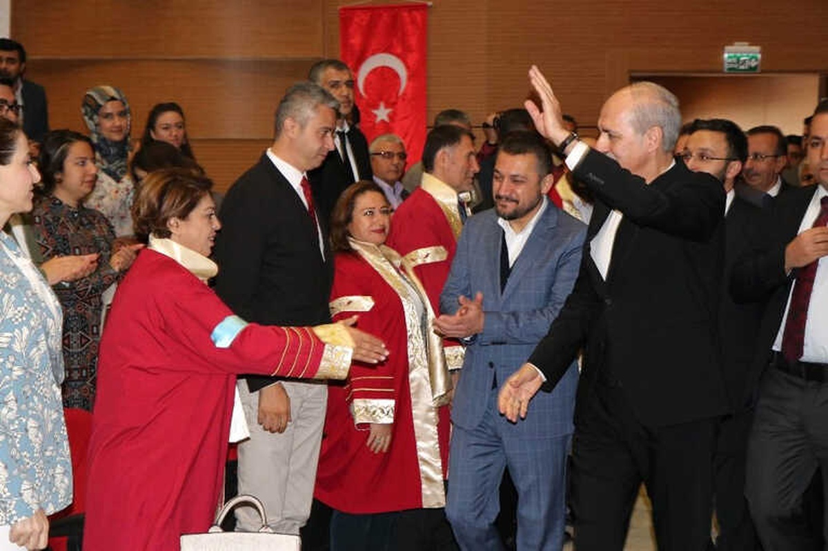 AK Parti Genel Başkan Vekili Kurtulmuş: "Türkiye\'nin İleriye Gitmesi Gençlerin Elindedir"