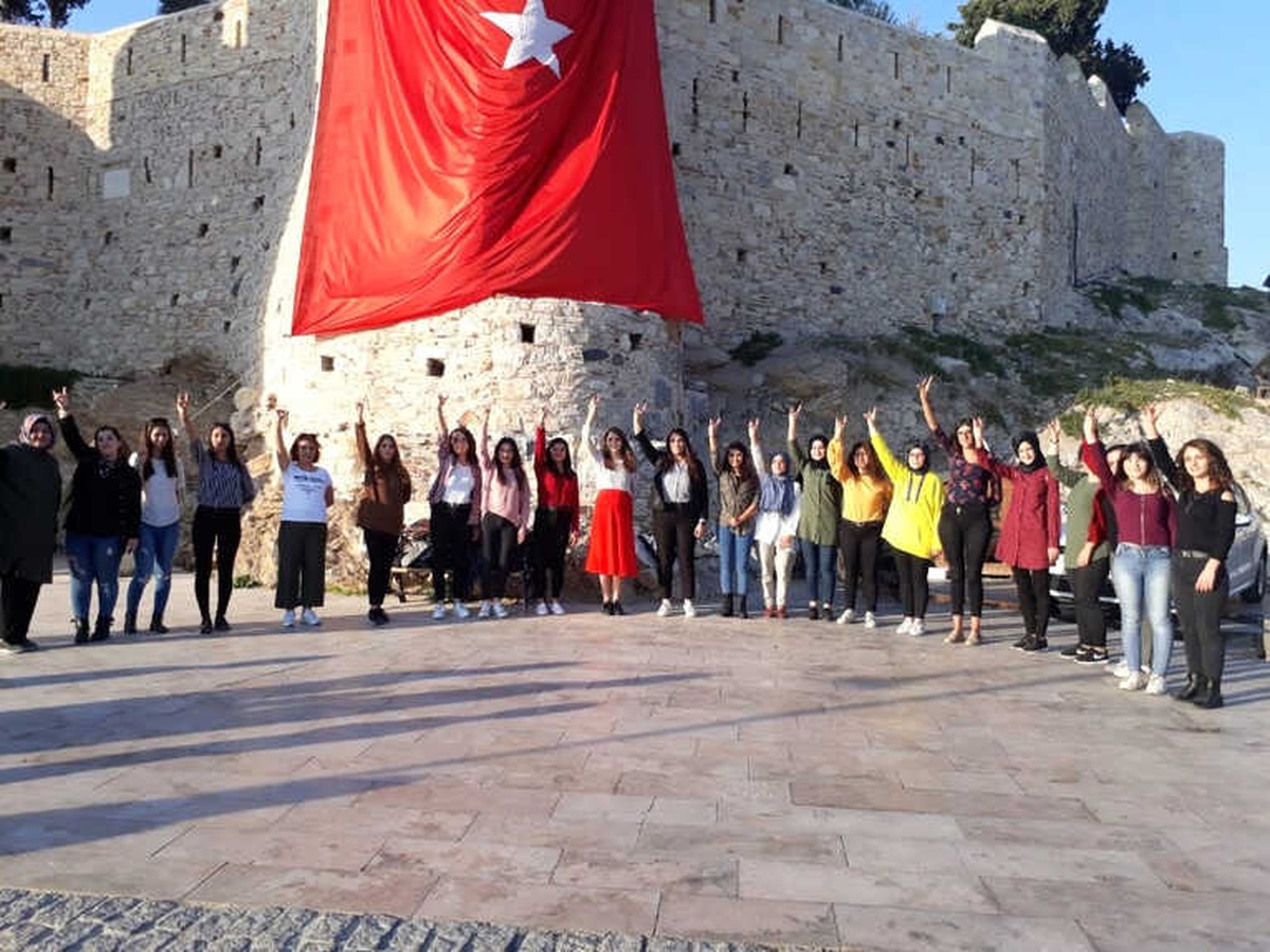 Asenalar Sınavlar Önce Kuşadası\'nda Moral Depoladı