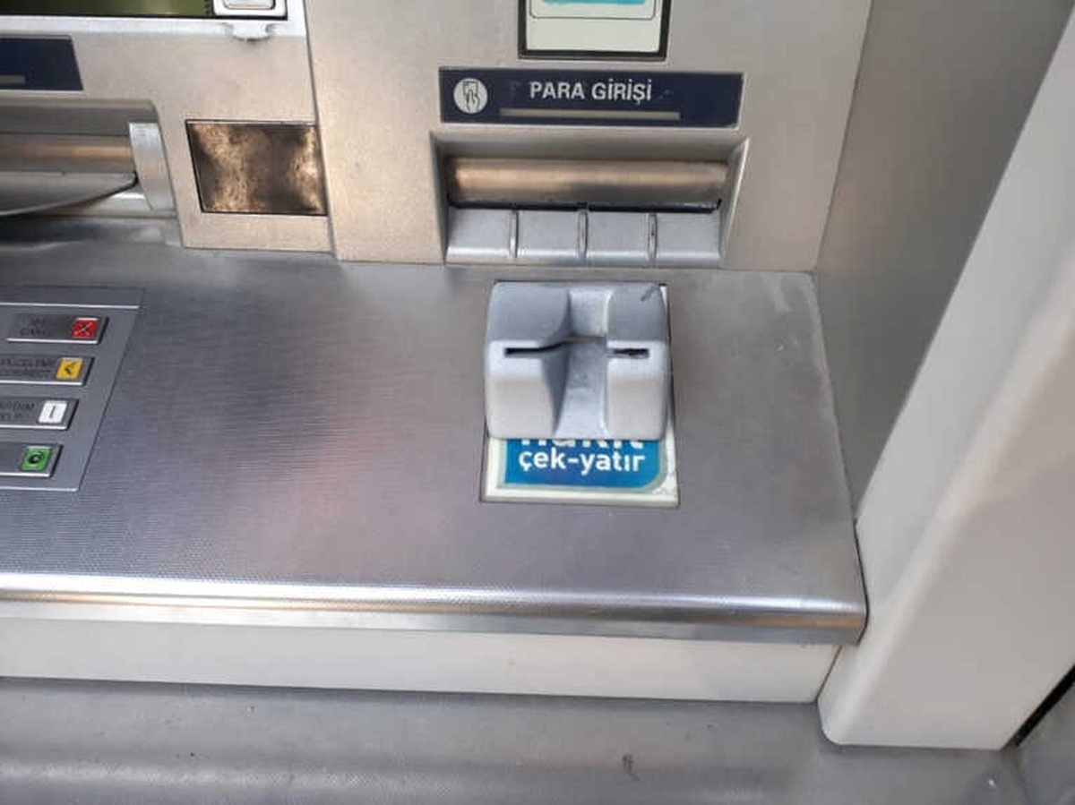Atm\'ye Kurulan Düzeneği Vatandaş Ortaya Çıkardı