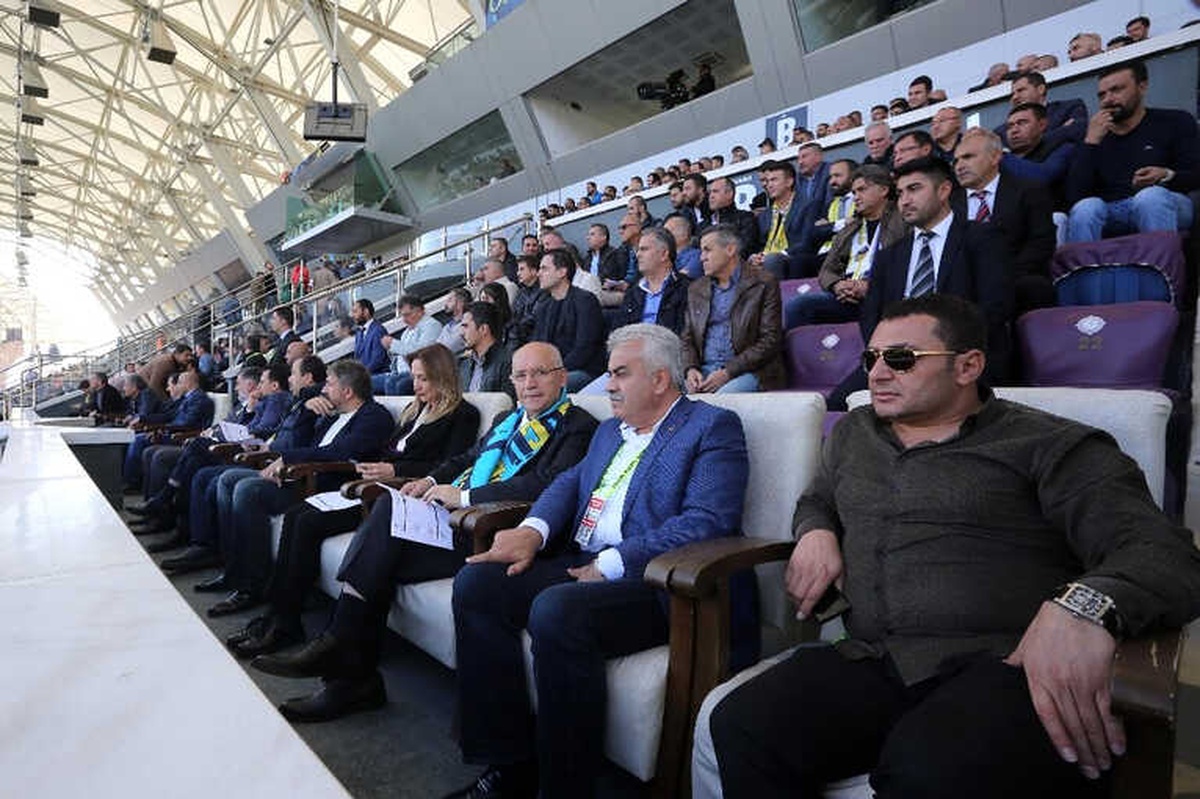 Başkan Yaşar, Başkent Ekibini Yine Yalnız Bırakmadı