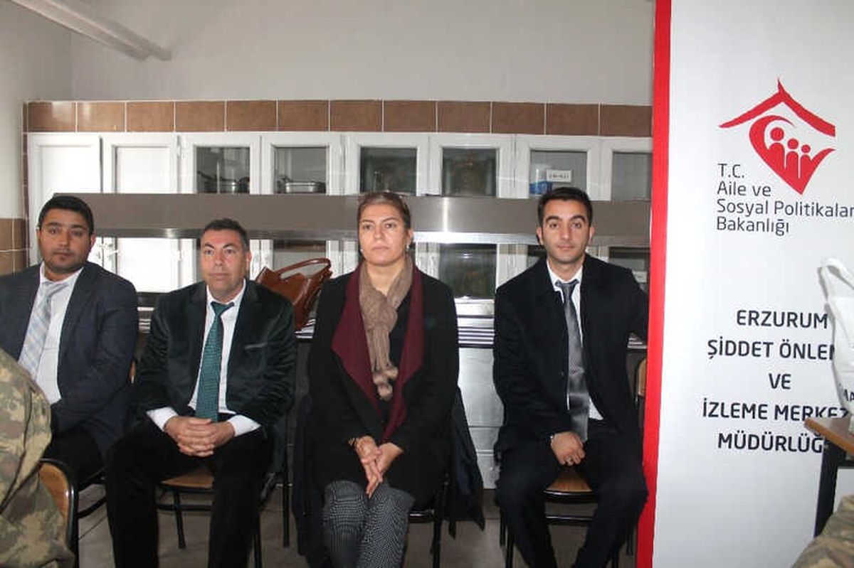 Bedelli Askerlere "Kadına Yönelik Şiddetle Mücadele" Semineri