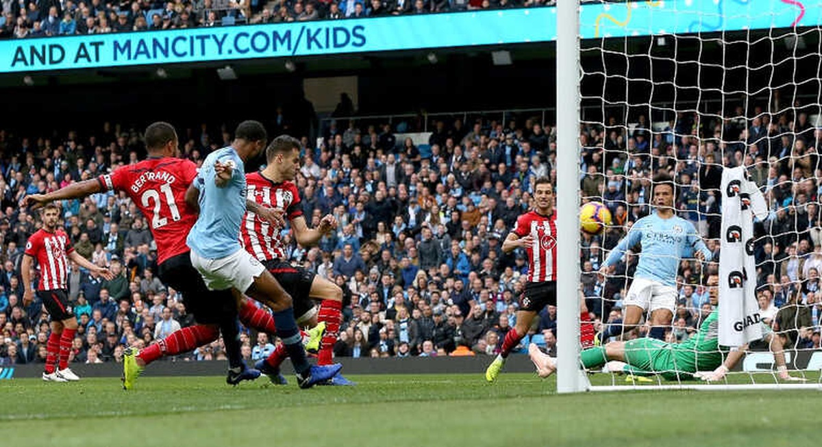 City Lider, Chelsea ve Liverpool Takipte