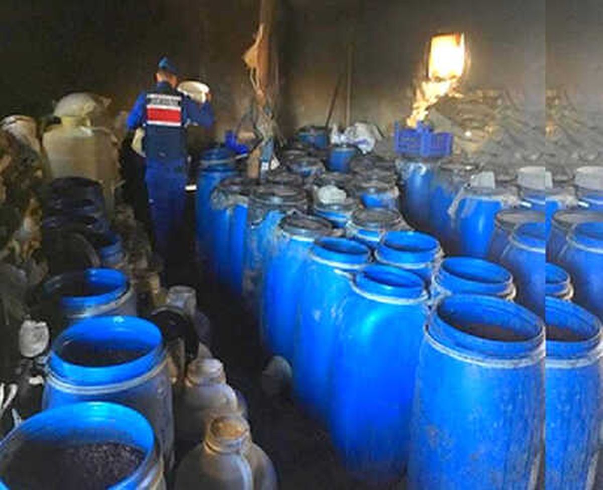 Çorum\'da 23 Bin Litre Sahte İçki Ele Geçirildi