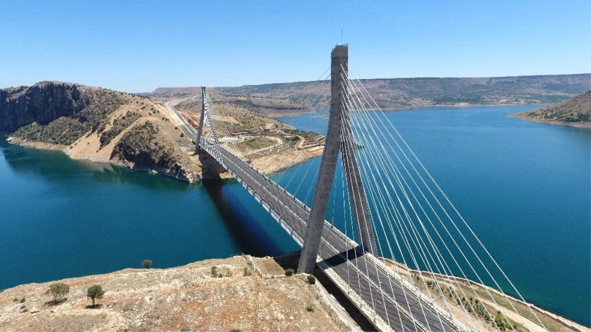 Doğu\'nun Boğaz Köprüsü\'nden 2 Milyondan Fazla Araç Geçti