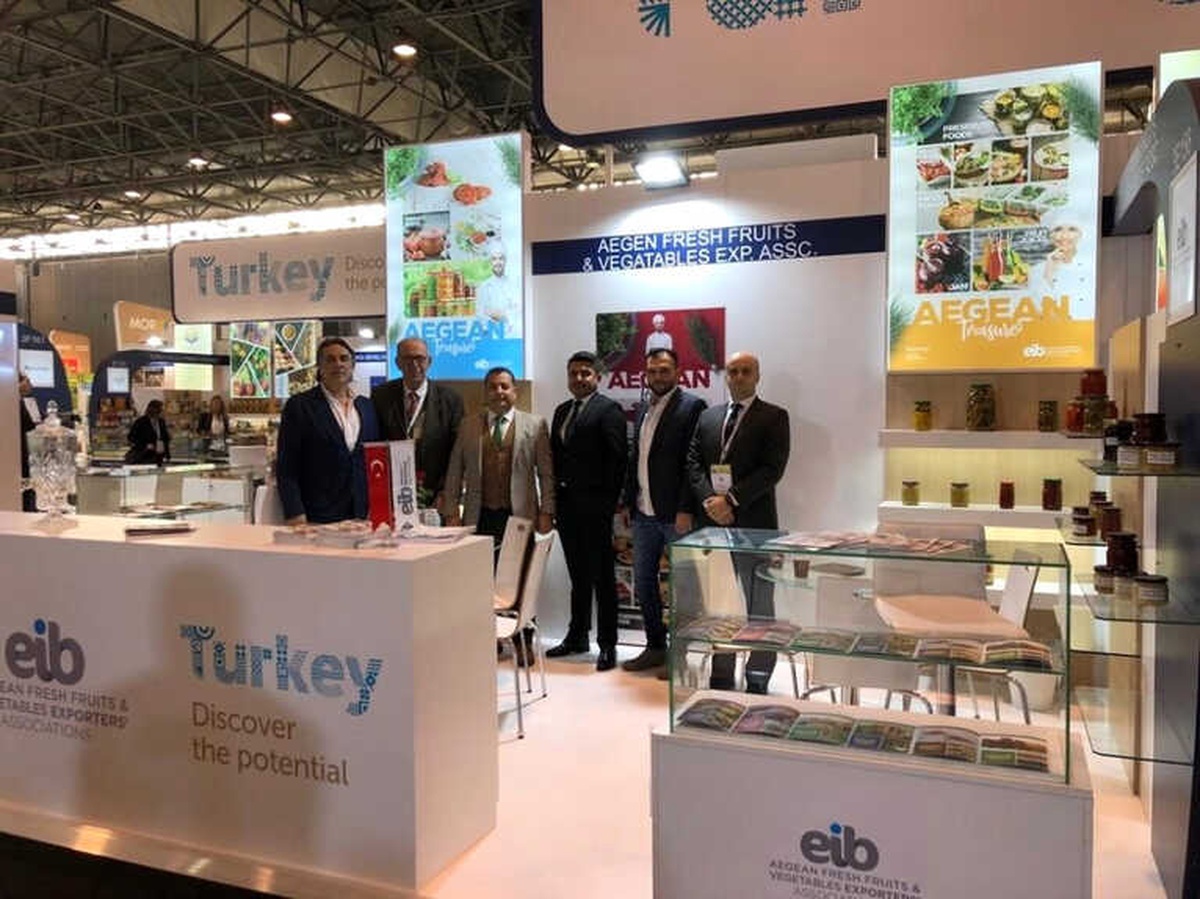 Ege Meyve ve Sebzeleri Fransa Pazarında Tanıtıldı