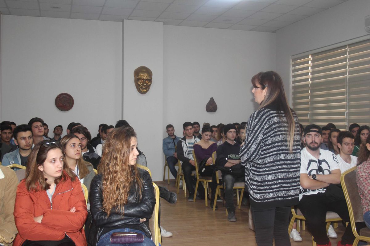 Ege Üniversitesi\'nde " Atatürk\'ü Anlamak\'\' Konferansı Düzenlendi
