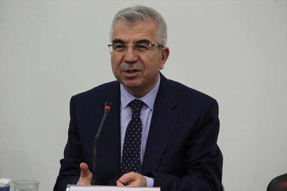 Ekmeğimizi, Aşımızı Paylaştık"