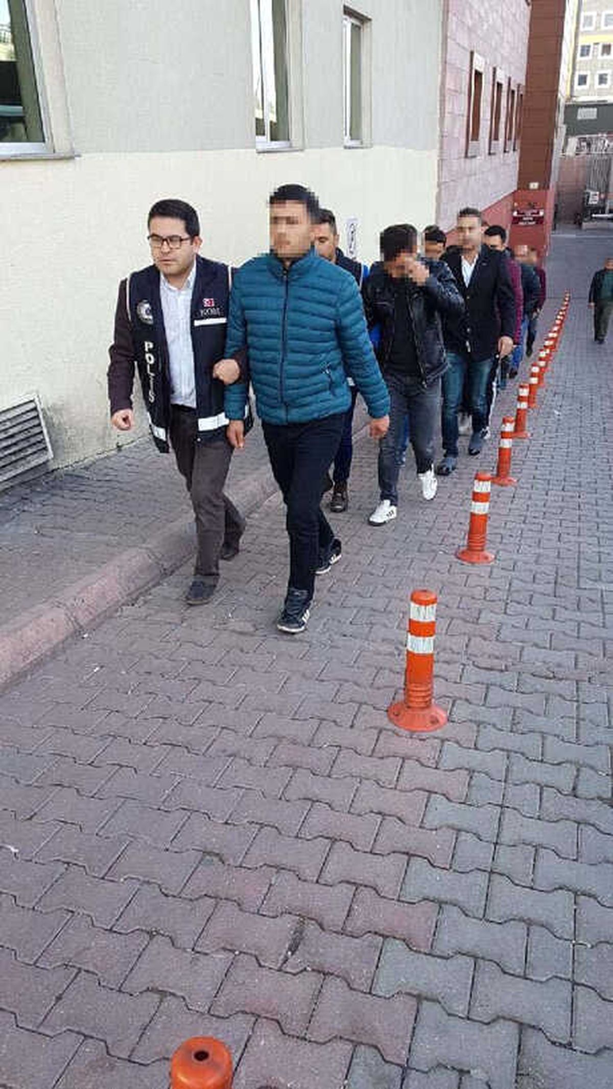 Fetö Şüphelisi 8 Rütbeli Asker Adliyede
