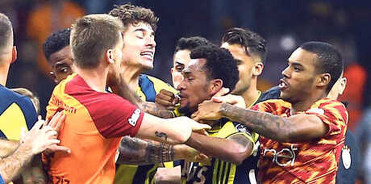 Galatasaray\'dan Sıkı Savunma