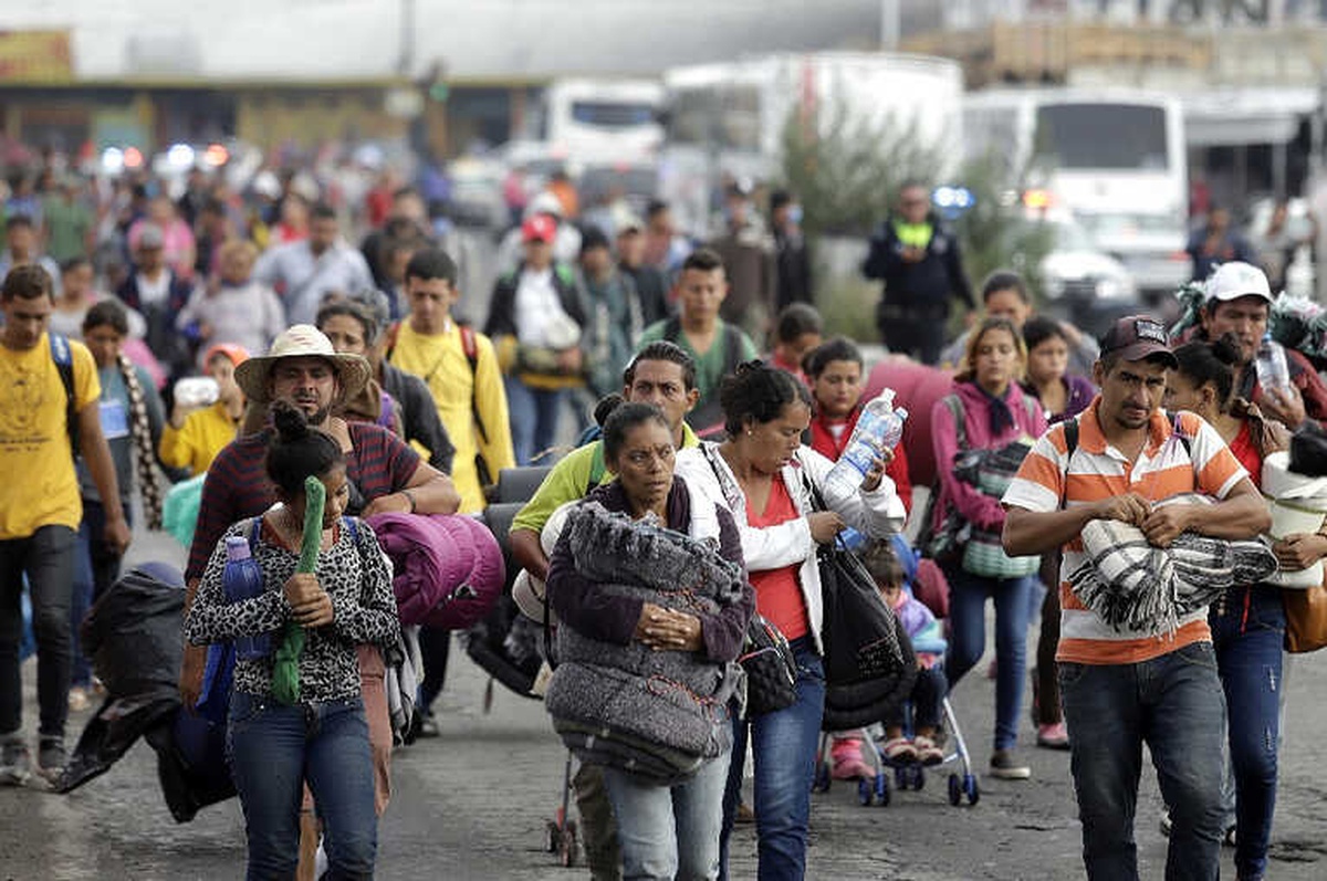 İlk Göçmen Kafilesi Mexico City\'ye Ulaştı