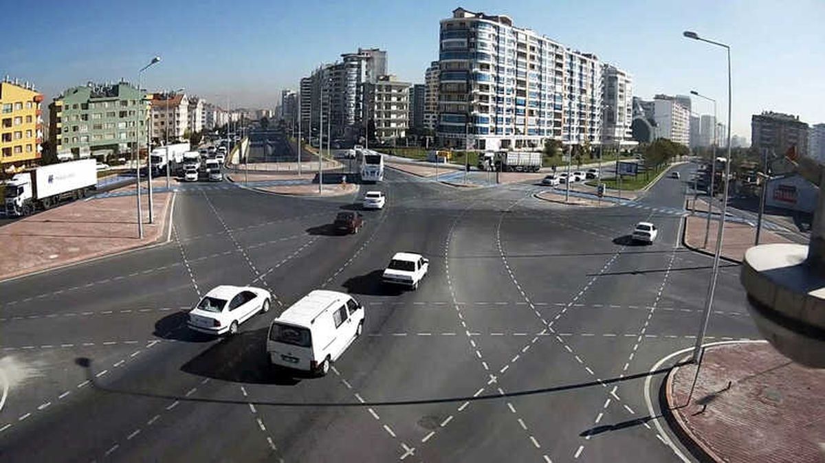 Konya\'da Dinamik Kavşaklar Trafiği Rahatlatıp Yakıt Tasarrufu Sağladı