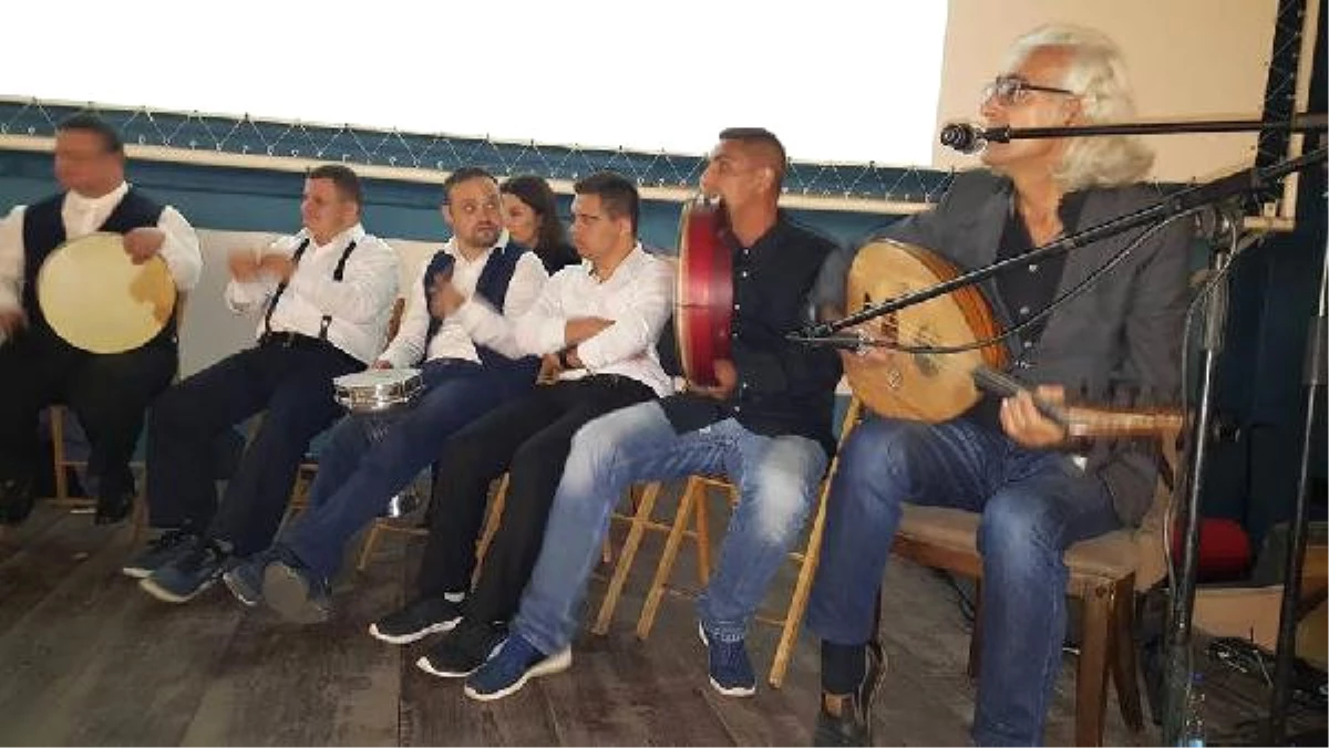 Kosovalı Down Sendromlu Yetişkinler Konser Verdi