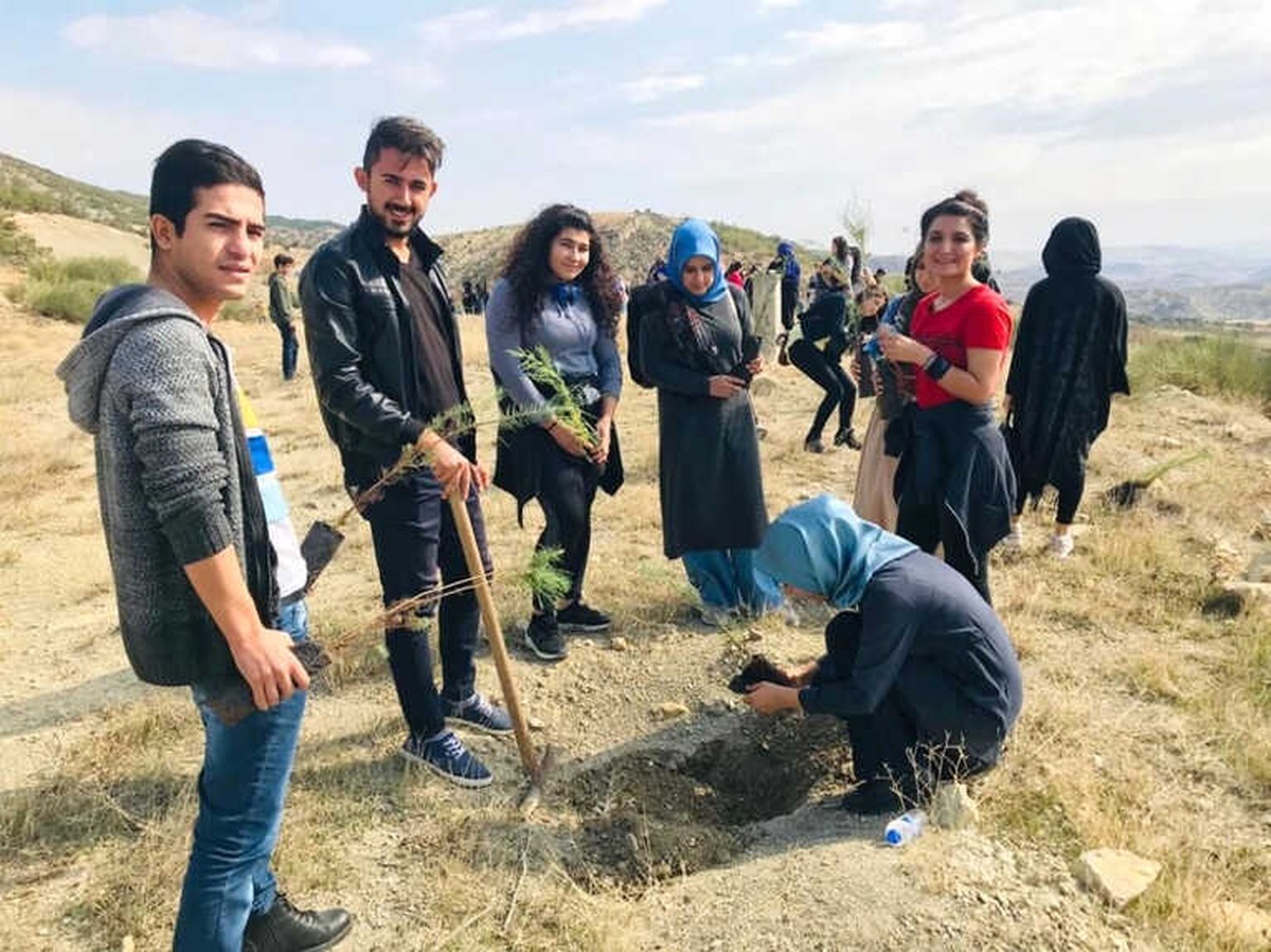 Kyk Öğrencileri Bin Fidanı Toprakla Buluşturdu