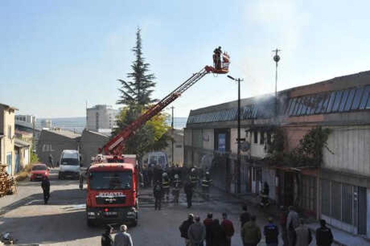 Sanayi Sitesindeki Atölyede Yangın