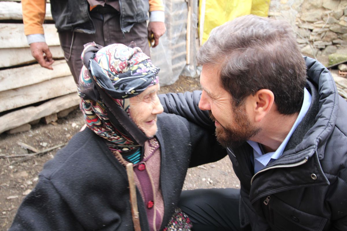 Sındırgı\'da Sosyal Doku Projesi ile Ulaşılmadık Kimse Kalmayacak