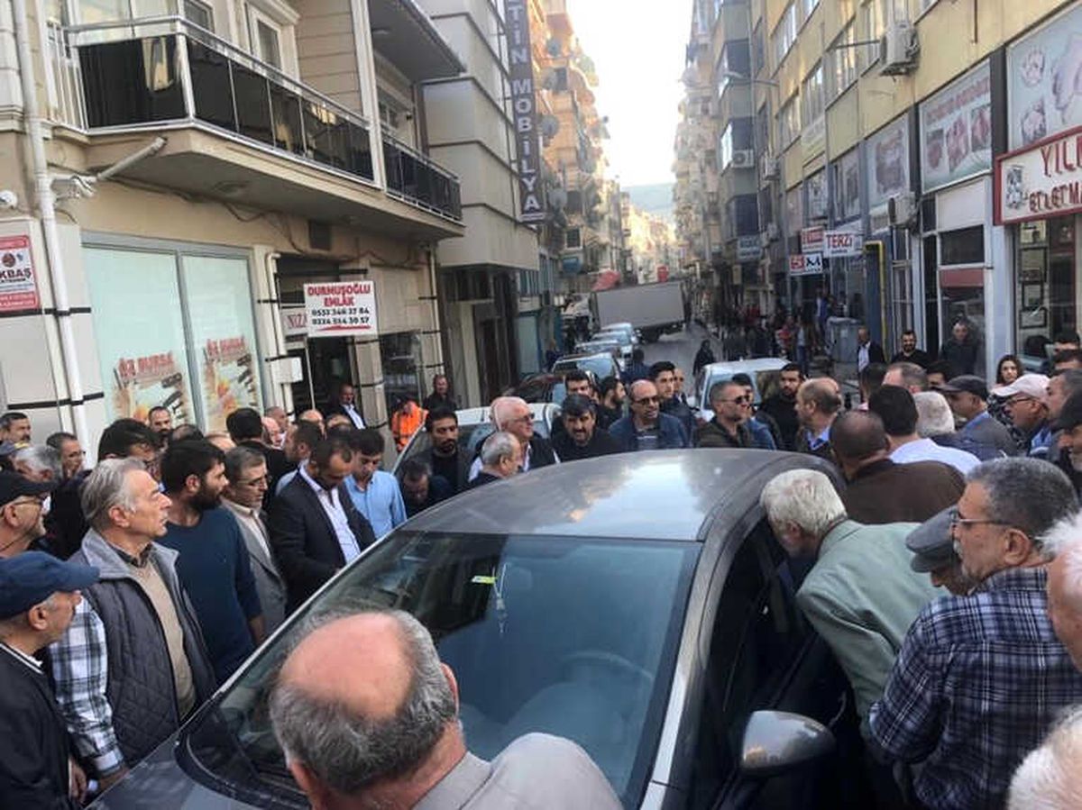 Sokak Ortasında Kurşun Yağdırdı