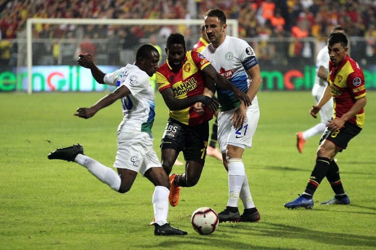 Spor Toto Süper Lig: Göztepe: 2 - Çaykur Rizespor: 0 (Maç Sonucu)