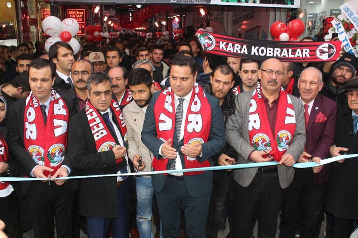 Taraftar Sokağı\'na Renkli Açılış