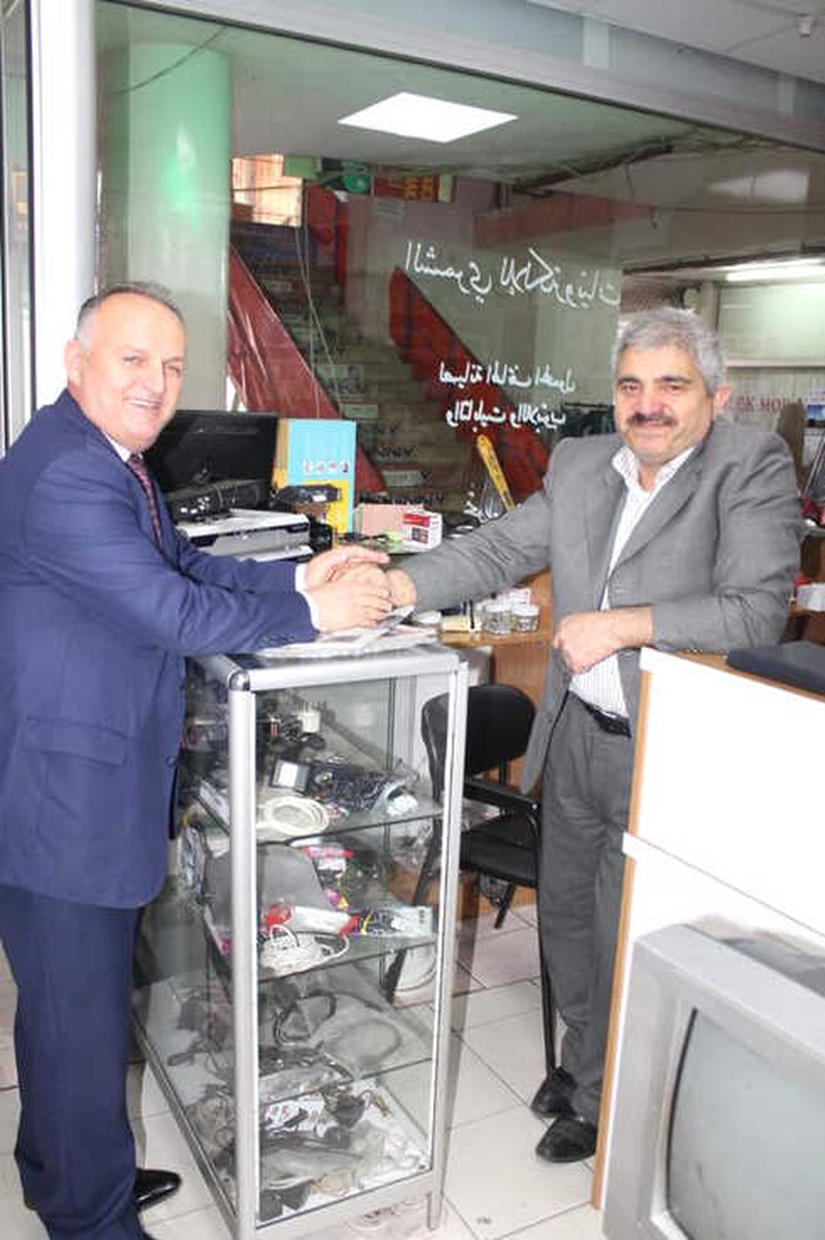 Tekgümüş Ağadere Caddesi\'ninde Esnaflarla Görüştü