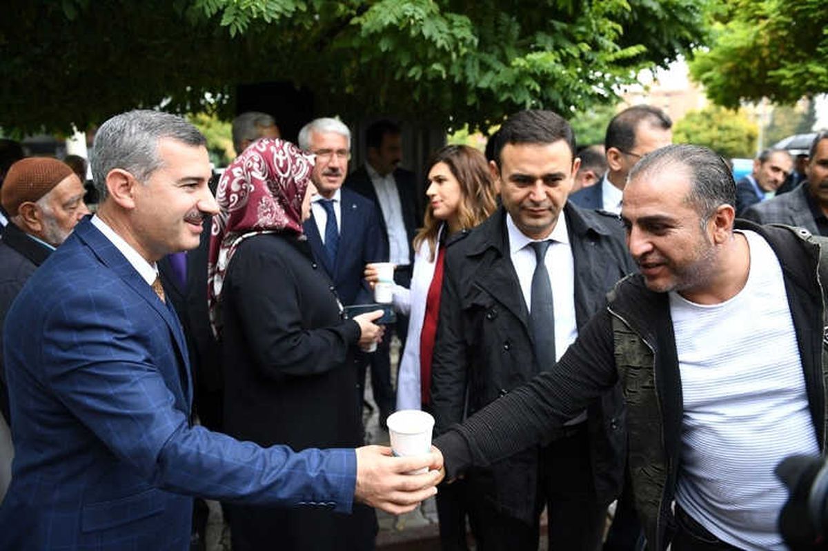 Yeşilyurt\'ta Sıcak Çorba İkramlarıyla Gönüller Isınıyor