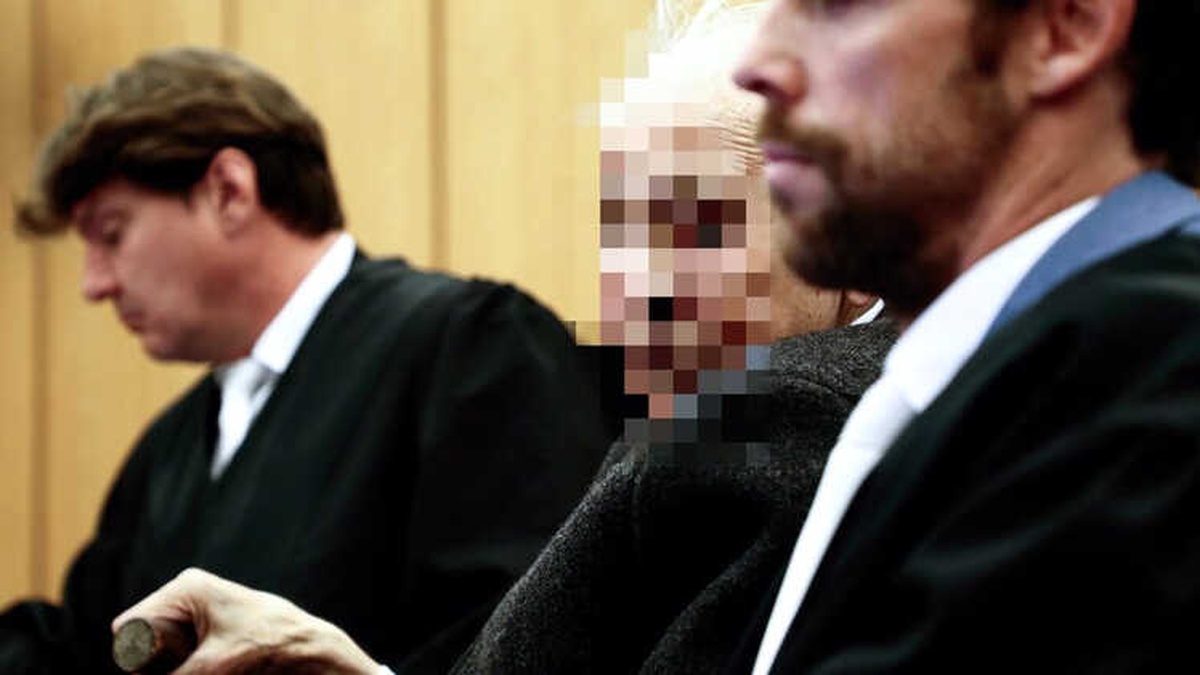 94 Yaşındaki Eski Nazi Muhafızı Çocuk Mahkemesinde Yargılanıyor