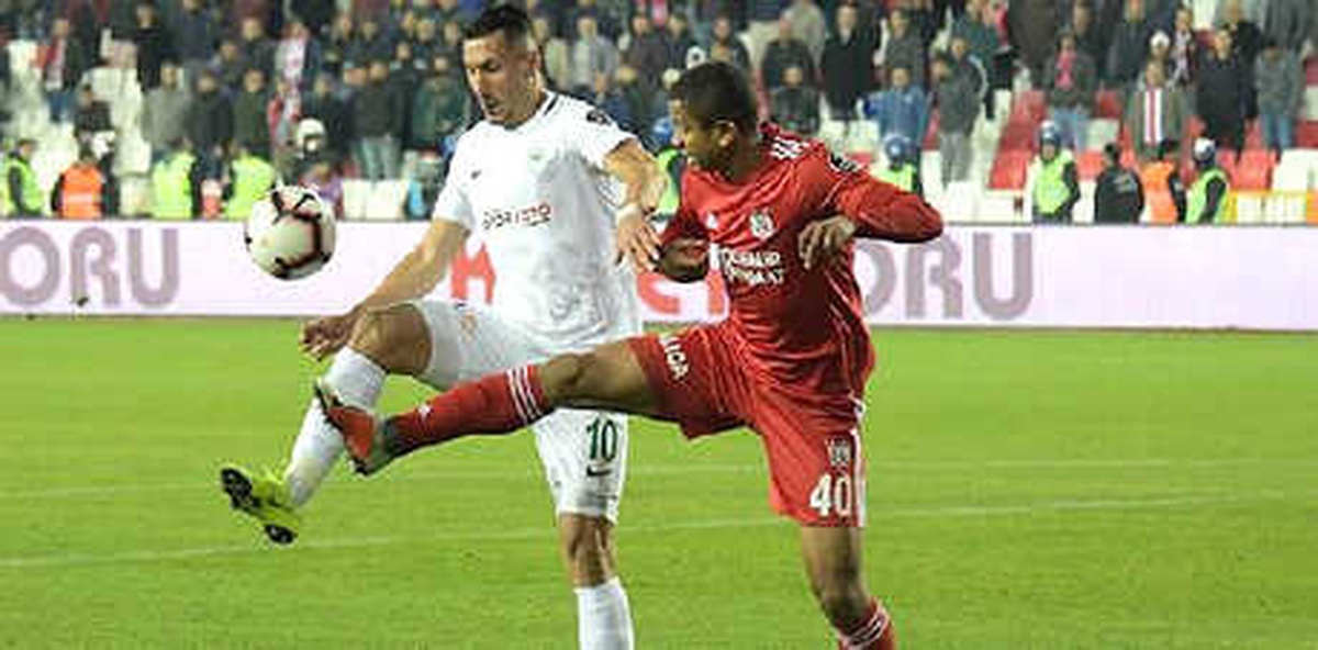 Adis Jahovic: "Sivasspor Maçındaki 1 Puan Bizim İçin Önemli"