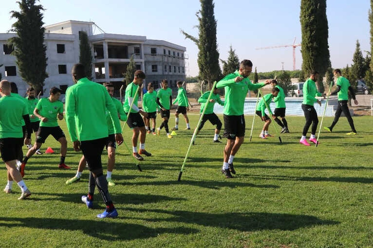 Akhisarspor\'da Sevilla Maçı Hazırlıkları Sürüyor