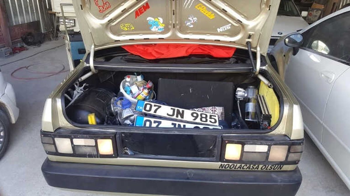 Antalya\'da Plakasız Otomobille Drift Atıp Kaçan Sürücüye Rekor Ceza