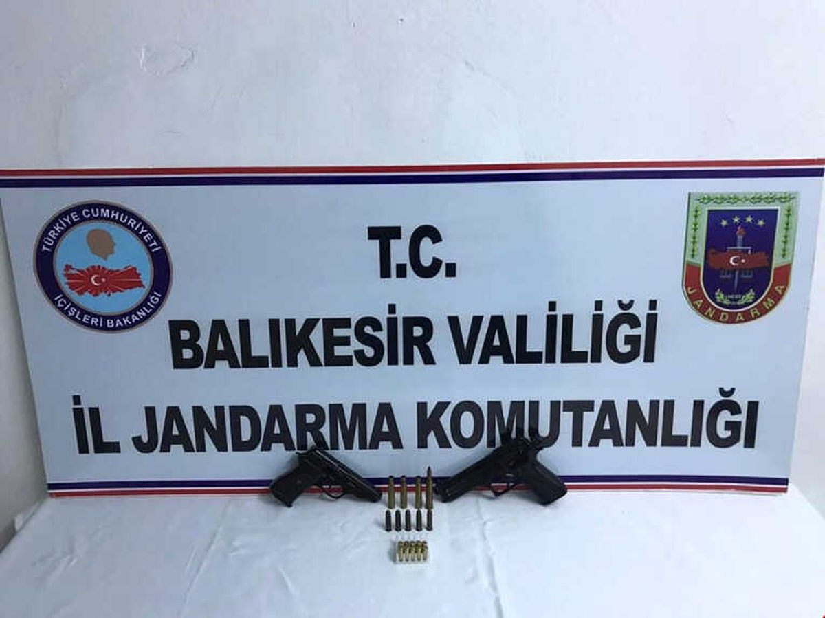 Balıkesir\'de Ruhsatsız Silah Baskını