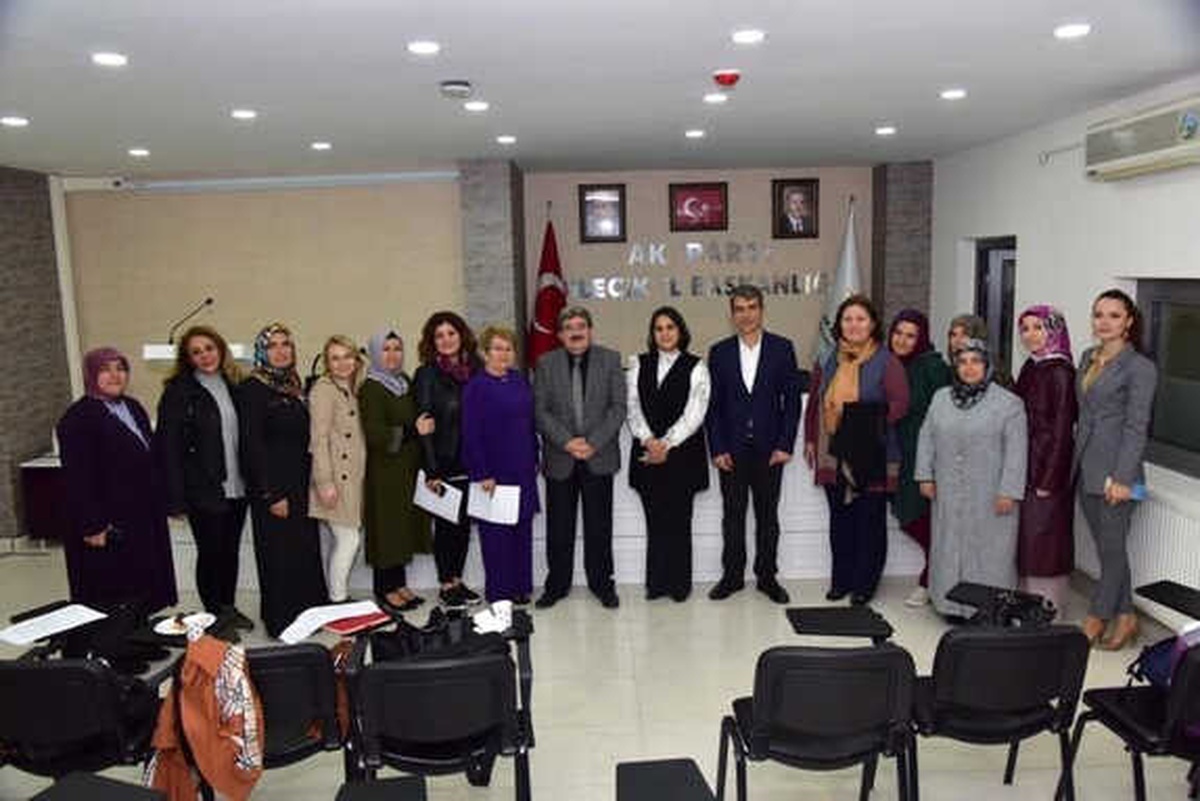 Başkan Can, "Kadın ve Şehir" Konulu Toplantıya Katıldı
