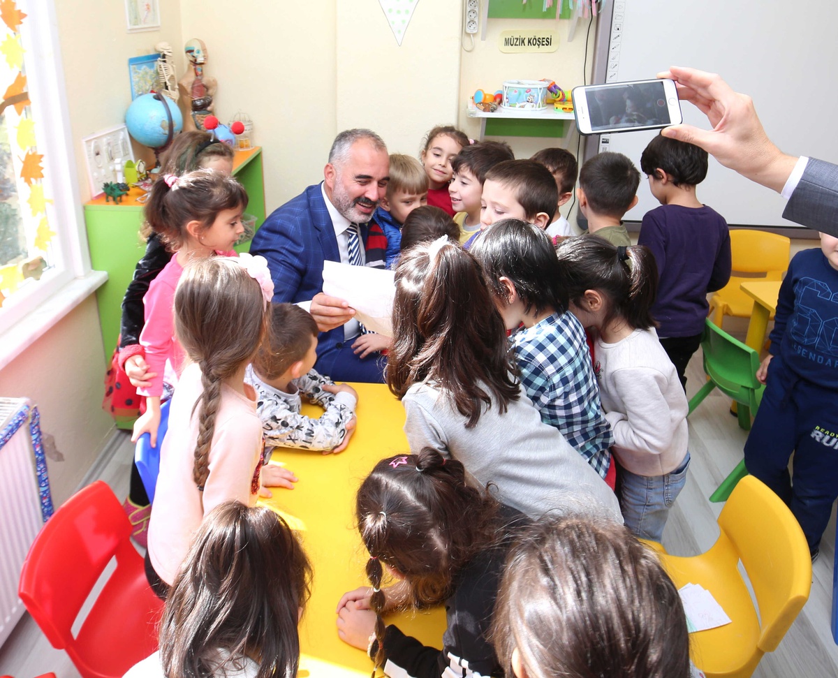 Başkan Yıldırım Minikler İle Bir Araya Geldi