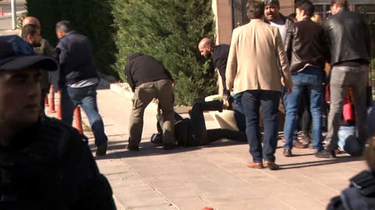 CHP Genel Merkezi Önünde Eylem