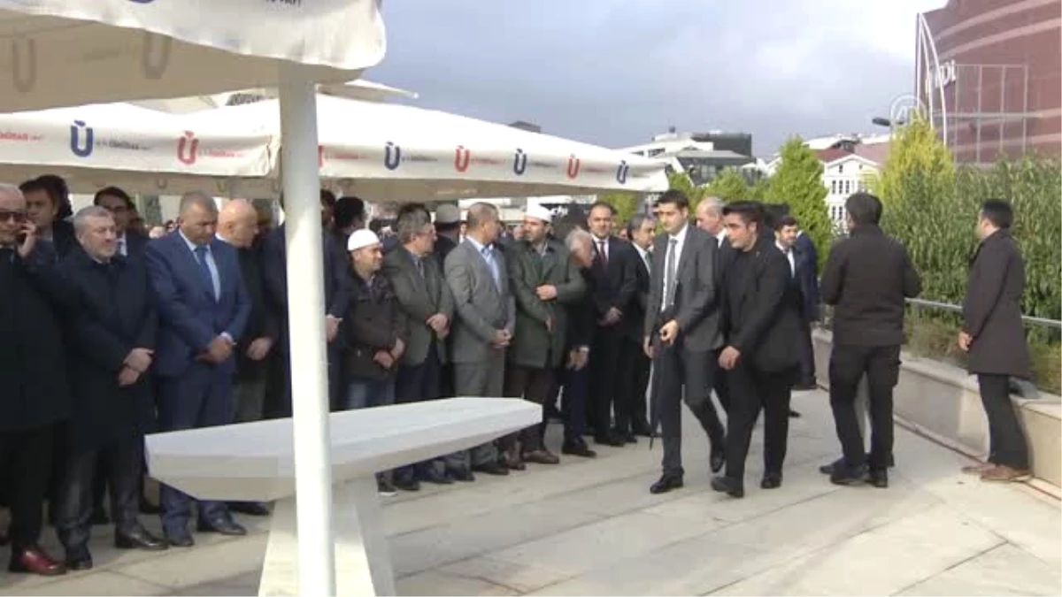 Cumhurbaşkanı Erdoğan, Abdullah Tivnikli\'nin Cenaze Törenine Katıldı