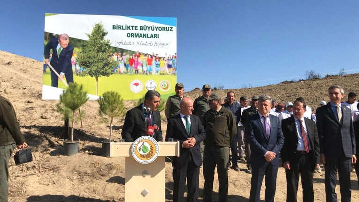 Denizli\'de 13 Bin 500 Fidan Toprakla Buluştu