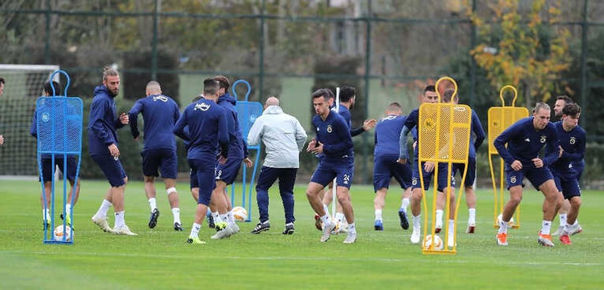Fenerbahçe\'de Anderlecht Mesaisi Sürüyor
