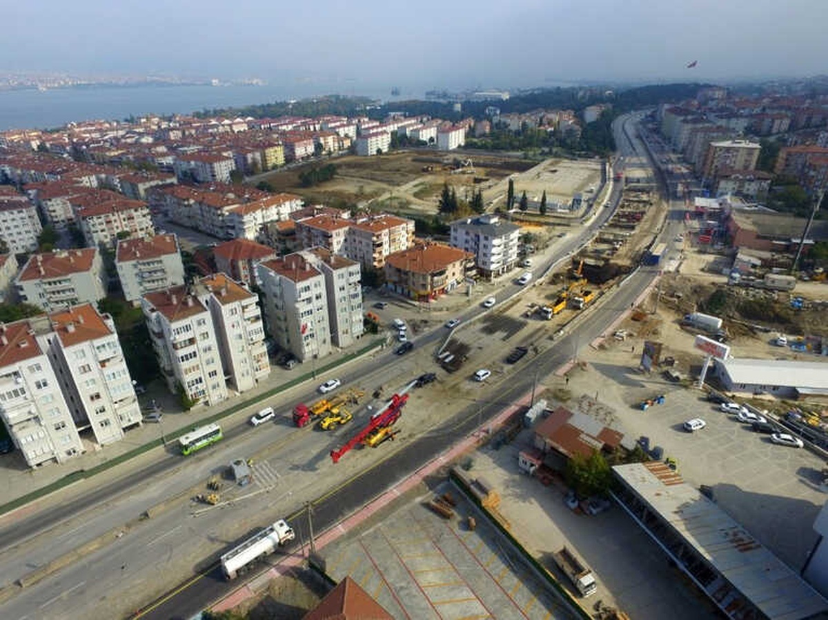 Gölcük Yüzbaşılar Kavşağının Köprü Ayaklarına Başlandı