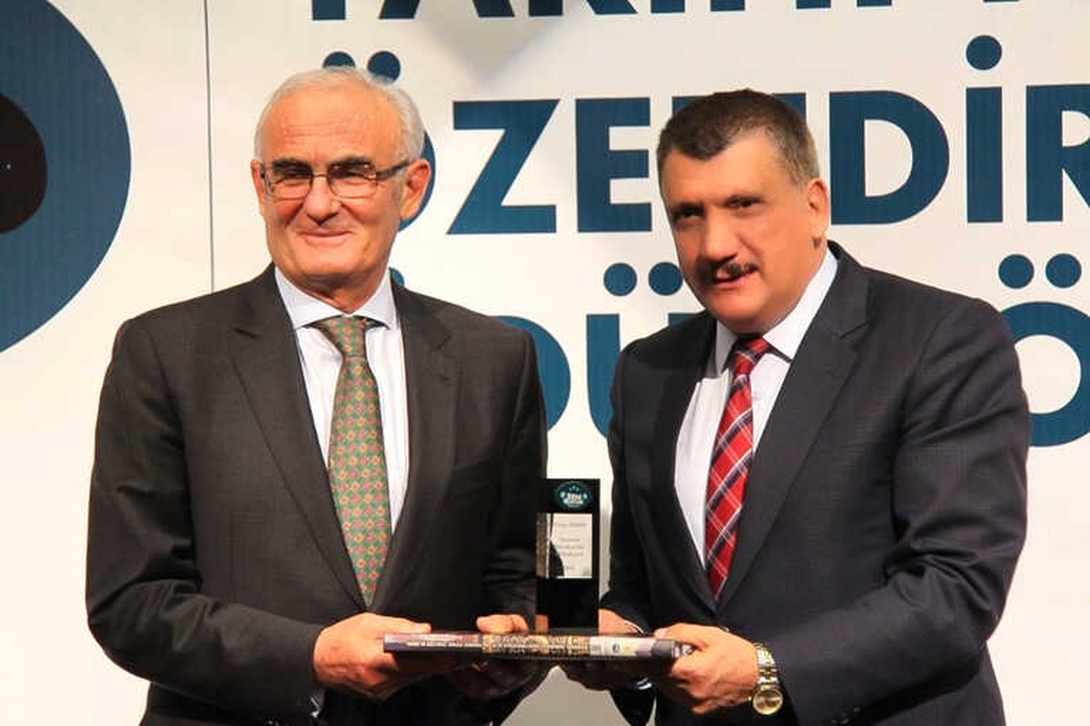 Gürkan, Hizmetlerini Ödüllerle Taçlandırmaya Devam Ediyor
